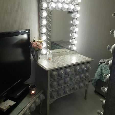 Vivid Apartment Birmingham Bagian luar foto
