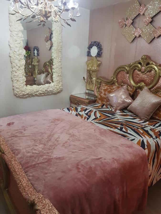 Vivid Apartment Birmingham Bagian luar foto